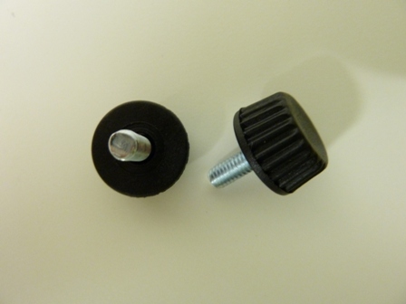 RCD THUMB SCREW (1)